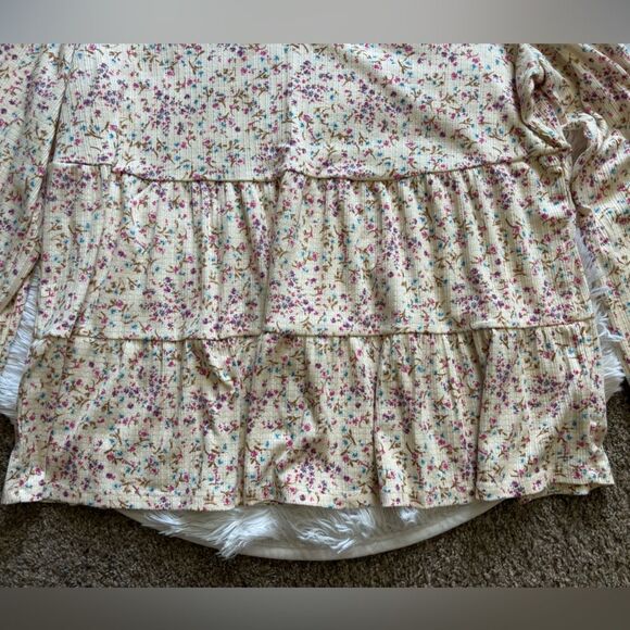 Torrid Babydoll Top Long Sleeves Floral Elastic Wrists Womens Size 2X - Picture 3 of 7